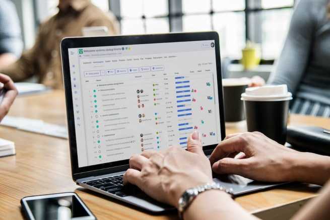 Jak skutecznie mapować procesy i zarządzać projektami w firmie?