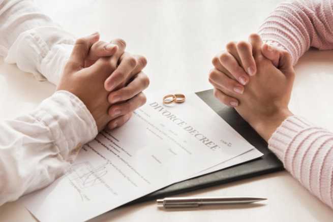 Ugoda w celu uzyskania zgody na rozwód niedopuszczalna w obliczu prawa