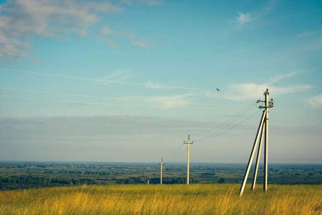 Linia energetyczna na działce