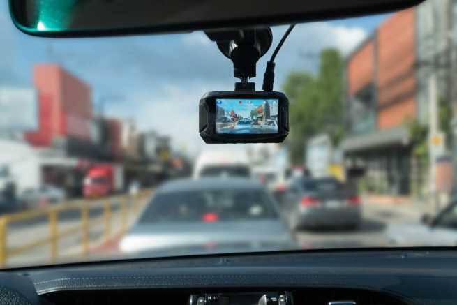 Czy nagranie z kamerki samochodowej jest dowodem na popełnienie przez kierowcę wykroczenia drogowego?