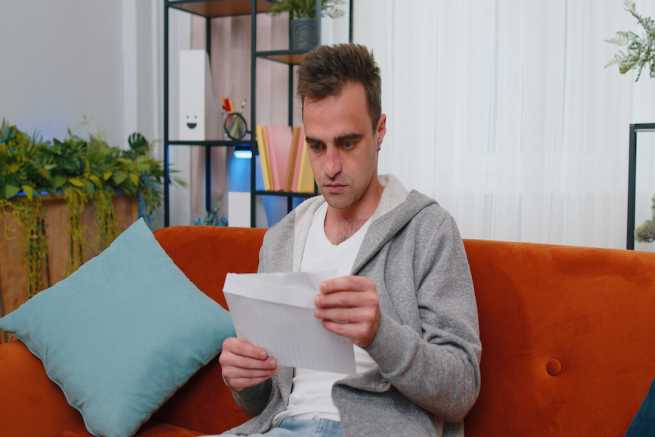 Czy brak reakcji pracodawcy oznacza, że rozwiązanie umowy przez pracownika jest skuteczne?