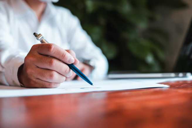 Korekta imienia w akcie urodzenia, jak poprawić błąd