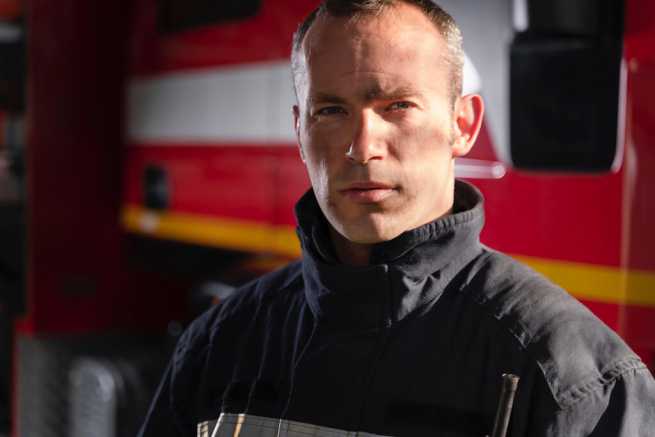 Czy można zaliczyć pracę u zaprzyjaźnionego rolnika do stażu służby w PSP, spór o definicję domownika