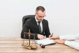 Niedopełnienie umowy o świadczenie usług prawniczych