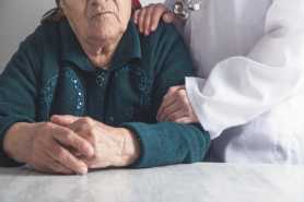 Mieszkanie za dożywocie a obowiązek opieki nad babcią