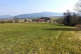 Spór o pas gruntu po 40 latach, czy można powołać się na zasiedzenie?