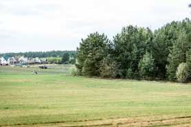 Budowa domu na działce rolnej, kiedy to możliwe i jak przejść procedury?