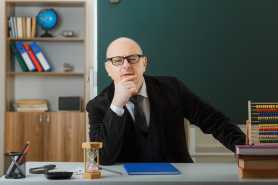 Naruszenie dóbr osobistych nauczyciela przez rodzica ucznia, analiza prawna konfliktu szkolnego