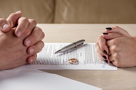 Kto powinien złożyć wniosek rozwodowy?